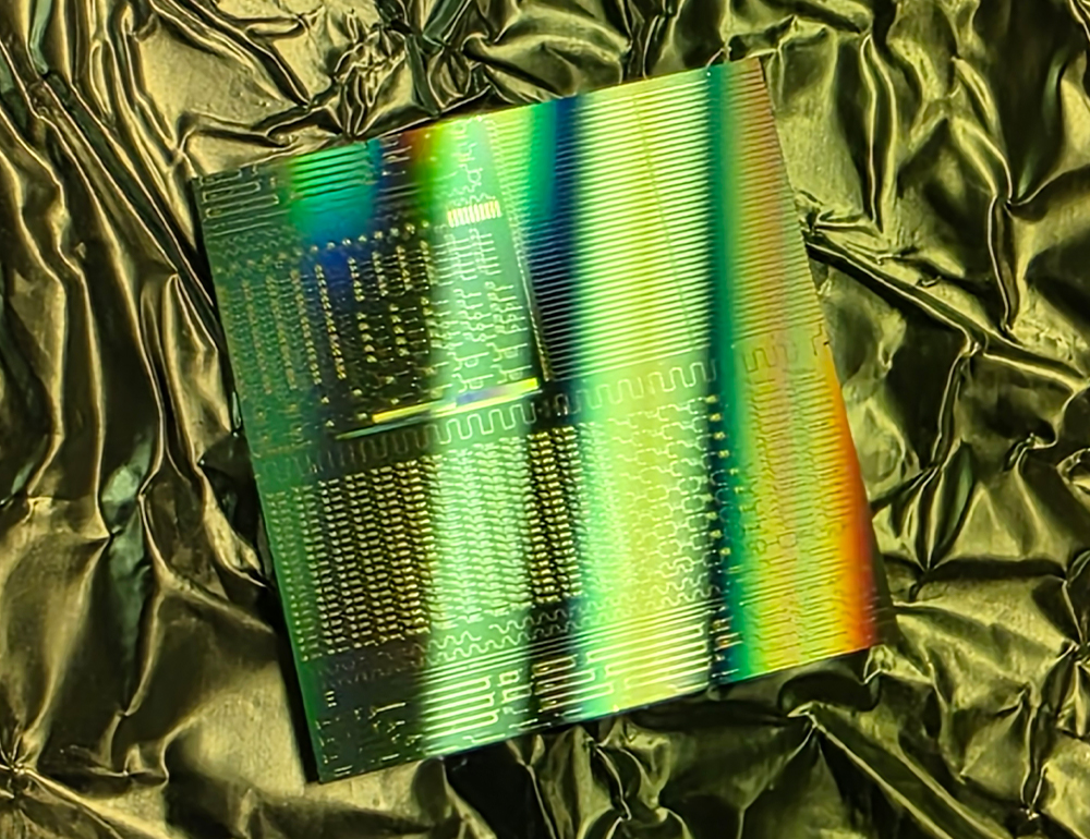 SiN_SiO2_metal on Glass wafer1